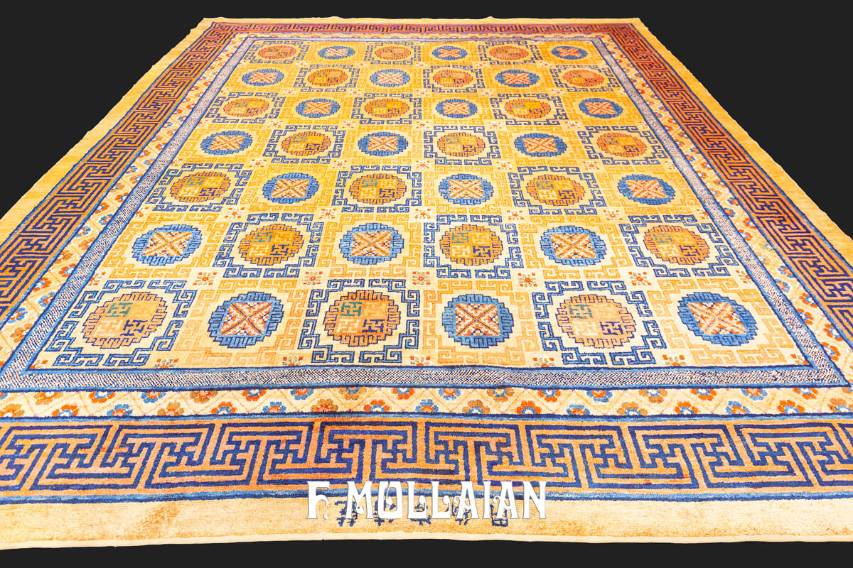 Imperial Silk & Metal Chinese Rug n°:11765731